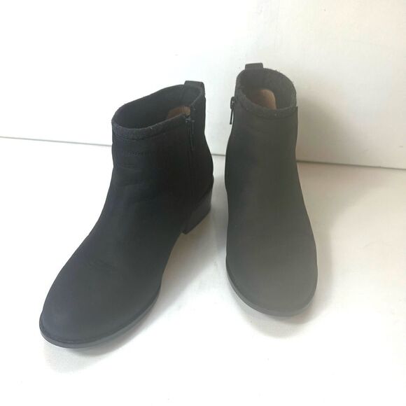 Vionic Black Leather Ankle Booties Block Heel Women's Sz 7 Comfort Casual Zip Up - Picture 2 of 10